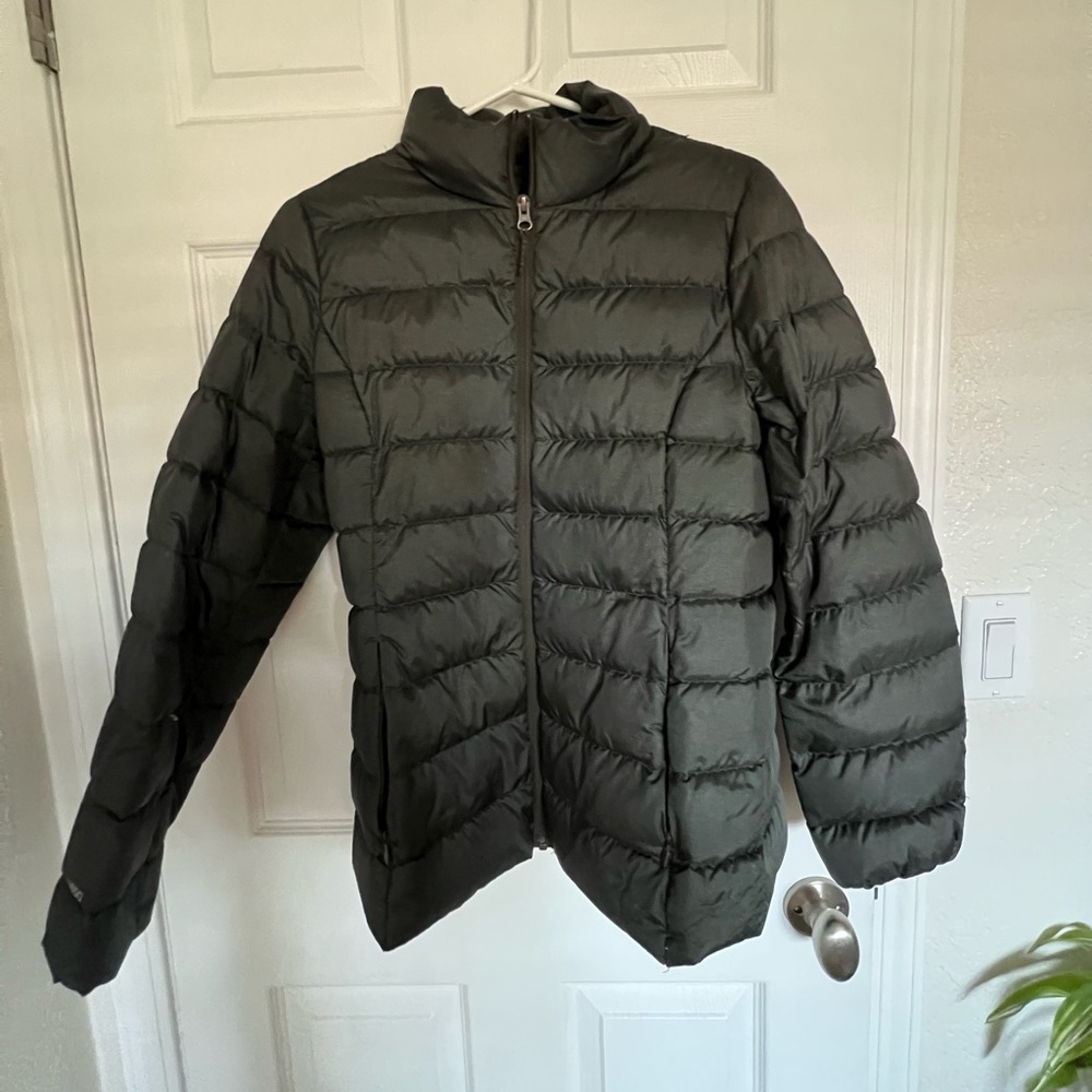 Green puffer coat